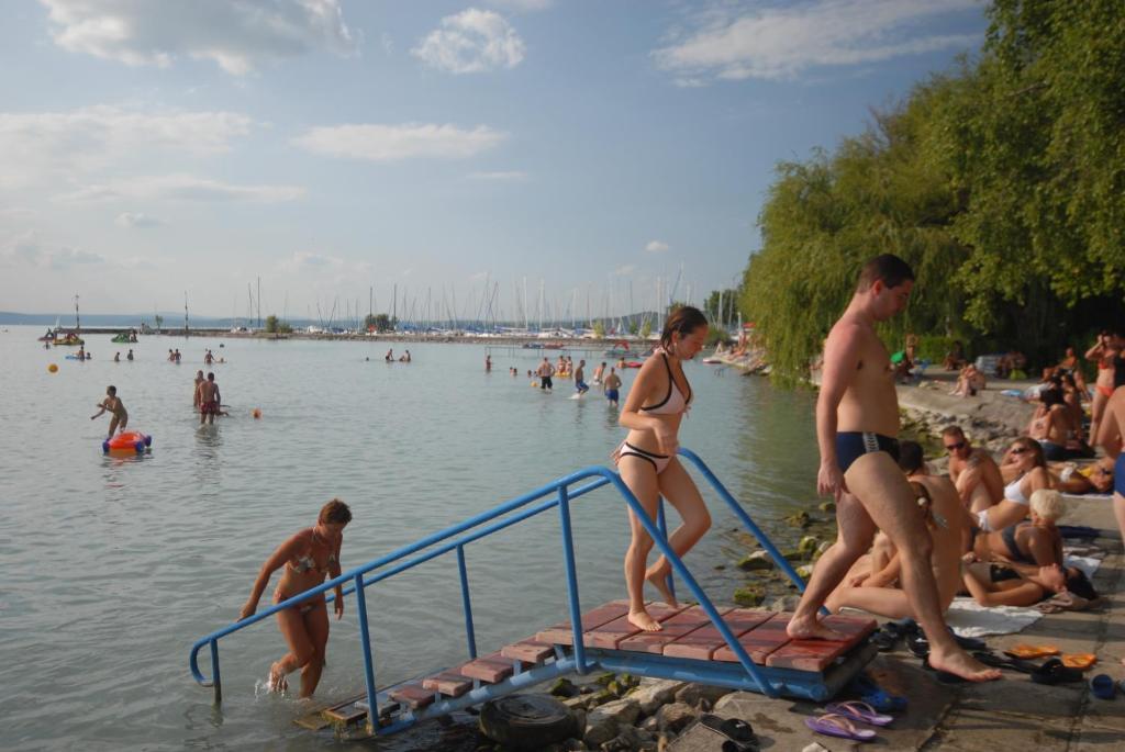 Club Aliga Retro Resort Balatonvilágos Exterior photo